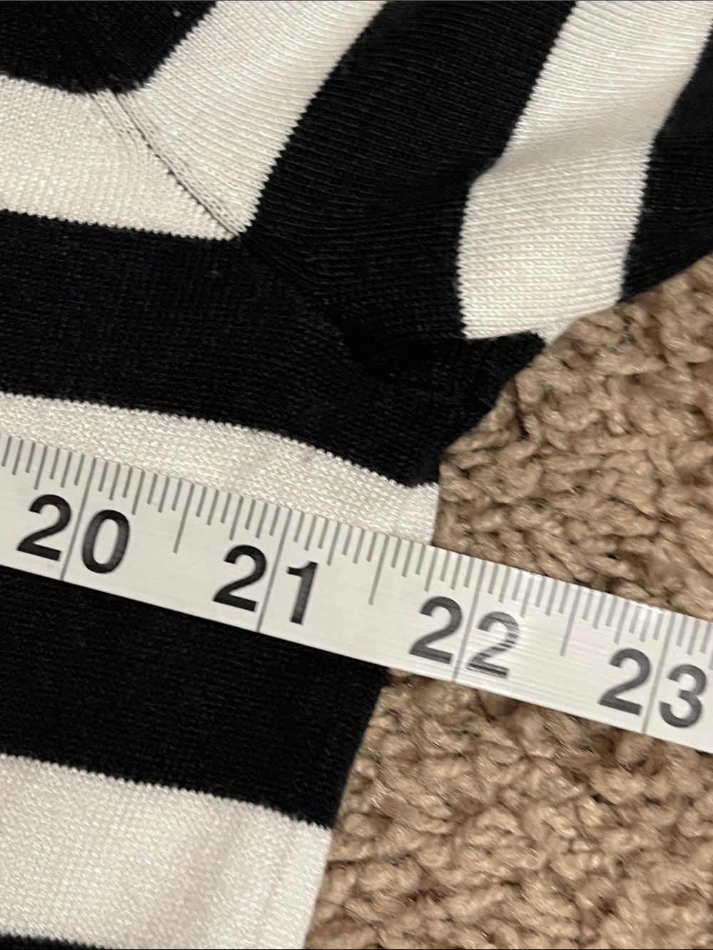 KARL LAGERFELD B/W Striped Sweater Sz. L - Picture 11 of 16